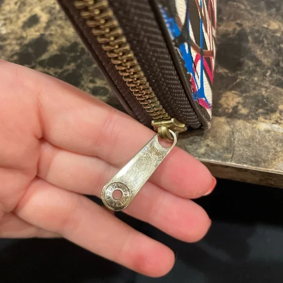 Henri Bendel x James Goldcrown Limited Edition Wallet - Picture 4 of 16